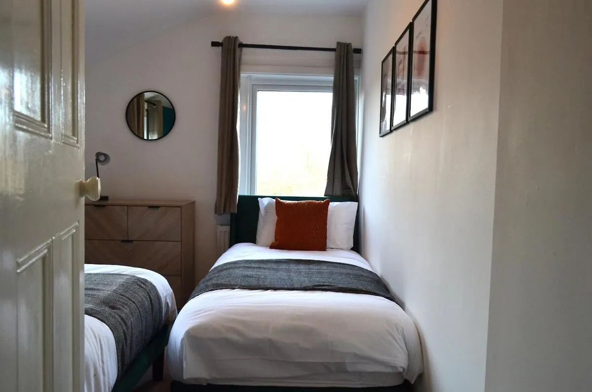 Hébergement de vacances Spacious 4-Bedroom Home Near University Of Hull Kingston upon Hull