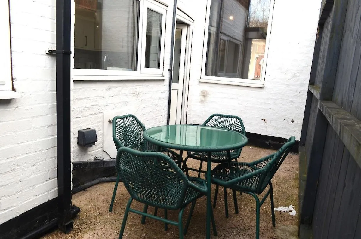 Spacious 4-Bedroom Home Near University Of Hull Kingston upon Hull Royaume-Uni